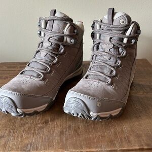 Women's Athletic Gray Hiking boots